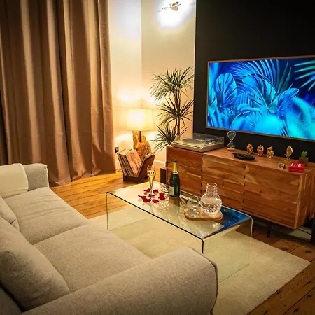 Apartment La Parenthese - Luxueux Avec Sauna Et Baignoire Balneo Pont-de-l'Arche